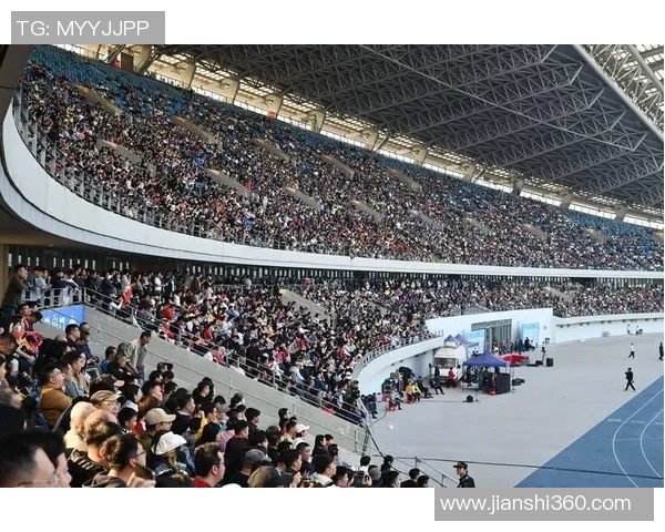 2015年11月17日中国香港足球友谊赛回顾与精彩瞬间分析